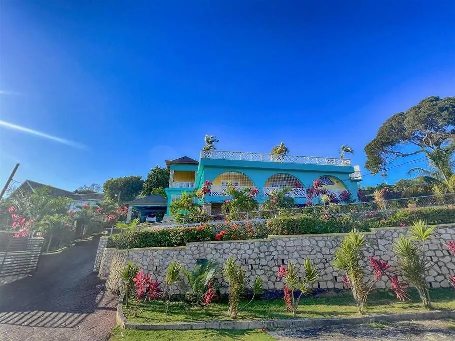 Villa Isabella Discovery Bay